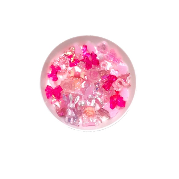 🆕 Pink Resin Nail Charm 50pc Mixed Pieces - Picture 4 of 4